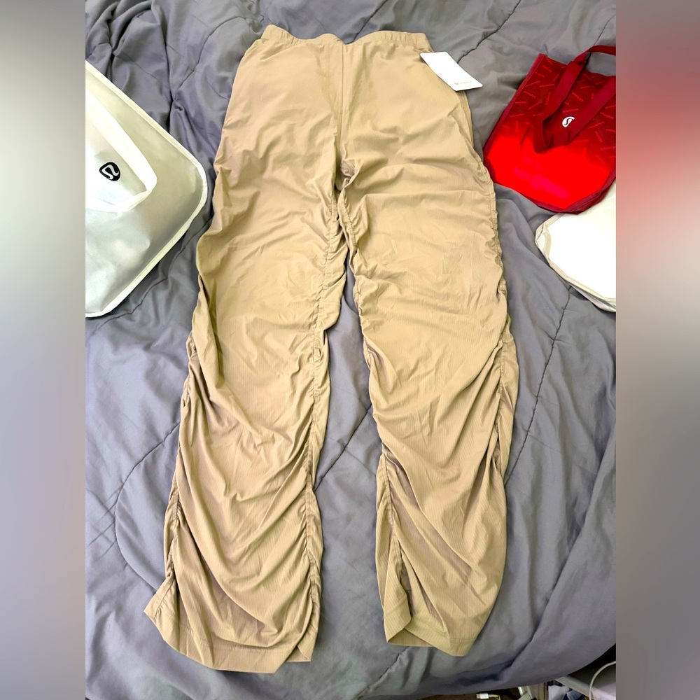 Lululemon dance studio HR tight fit flared pants size M NWT! - Picture 3 of 13